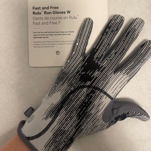 Lululemon reflective gloves. Size M/L. Like new